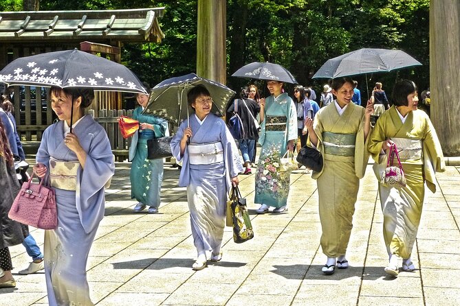 10-Day Private Tour With More Than 15 Attractions in Japan