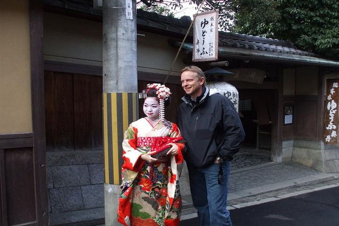 Gion and Fushimi Inari Shrine Kyoto Highlights With Government-Licensed Guide - Gion: Exploring Kyotos Geisha District