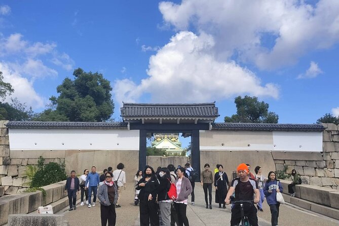 Osaka Castle Morning Tour With Local Guide - Tour Duration and Inclusions