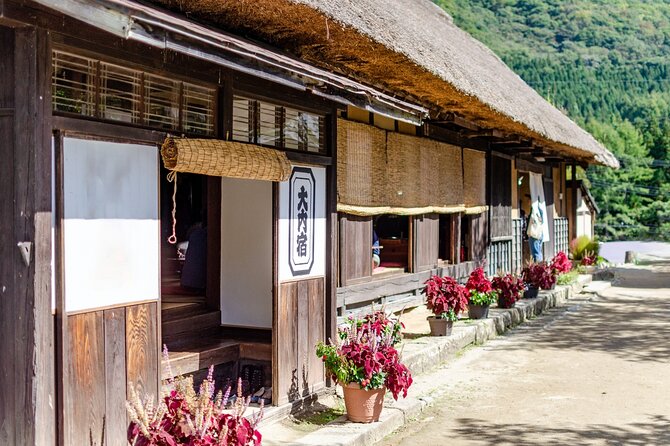 Ouchijuku All Must-Sees Full-Day Private Tour With Government-Licensed Guide - Thatched Roof Houses and Preserved Historic Details