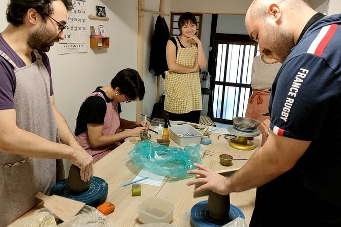 Private Handicraft Session With Japanese Ceramics in Osaka - Traditional Japanese Ceramics Techniques