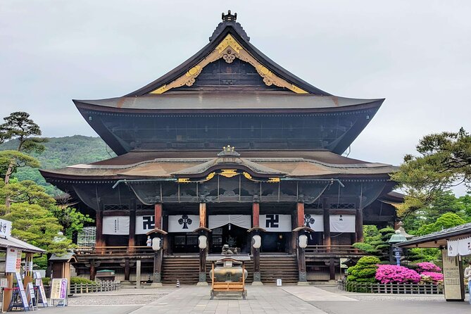 7 Lucky Gods & Zenko-ji Temple, Nagano: Private Walking Tour - Meeting and Pickup