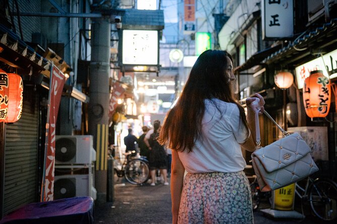 Dotonbori Nightscapes: Photoshooting Tour in Dotonbori" - Must-Have Equipment for a Photoshooting Tour