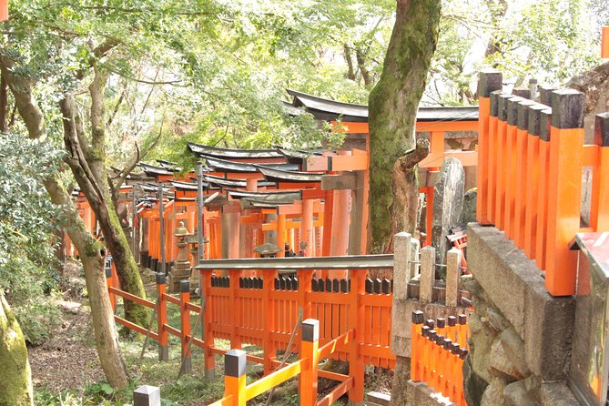 Kyoto Fushimi Hidden Route Hiking & Soba Lunch - Itinerary