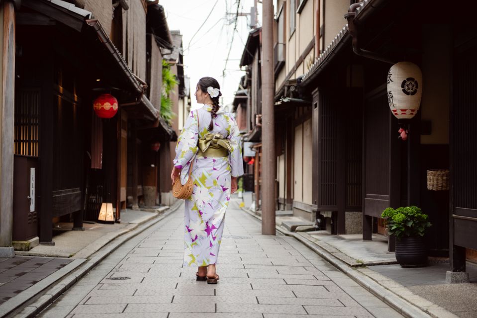 Kyoto Kimono Memories - Capturing Beautiful Moments