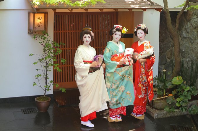 Maiko Strolling Plan for 19,690 Yen - Maiko Strolling Experience Highlights