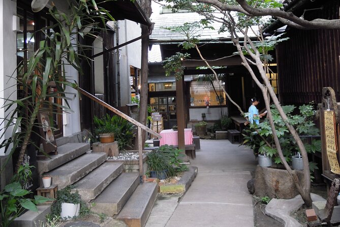 Nostalgic Osaka in Karahori Totally Different From Dotonbori - The Cultural Heritage of Karahori in Osaka