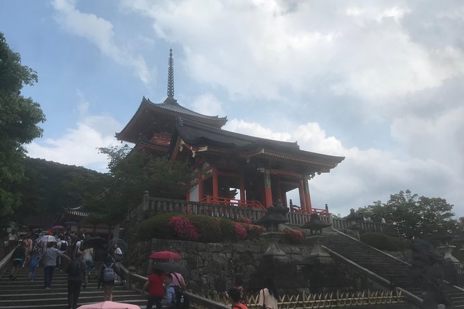 One Day Landing Type Sightseeing Around Kyotos Two Major Tourist Destinations "Fushimi Inari Taisha" - Exploring the Main Shrine Buildings