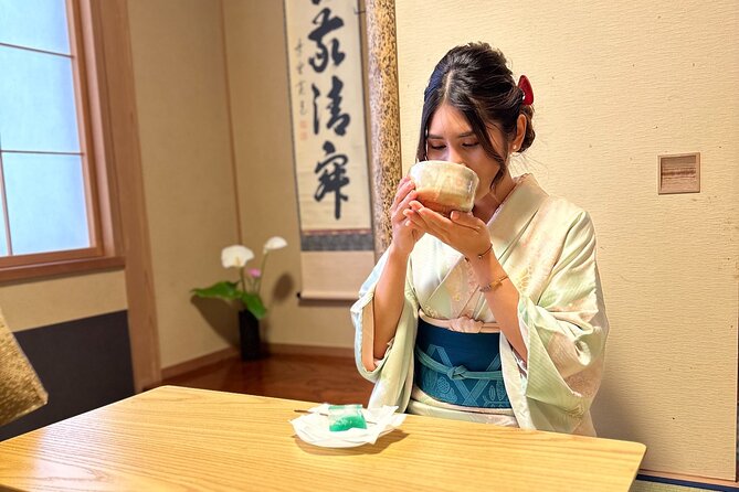 Tokyo : Genuine Tea Ceremony, Kimono Dressing, and Photography - Upcycling Kimono Umbrella