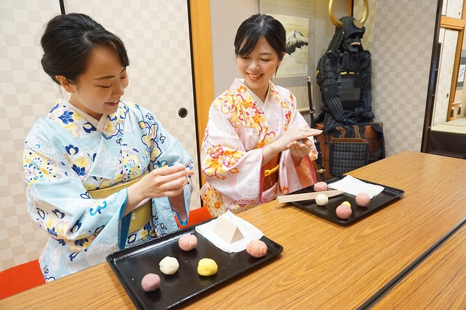 Tokyo Japanese Sweets Making Experience Tour With Licensed Guide - Tour Itinerary