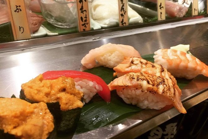 Tour De Comida De Shinjuku Golden Gai En Español - Experiencia Culinaria Única En Shinjuku