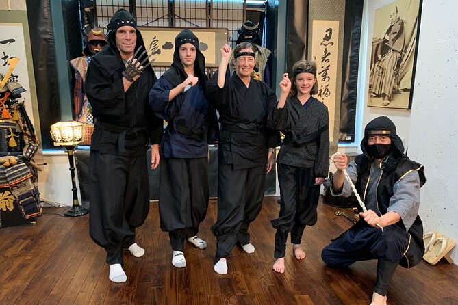90-Min Premium Shinobi Samurai Experience in Asakusa Dojo, Tokyo - Introduction to Ninja Weapons and Tools