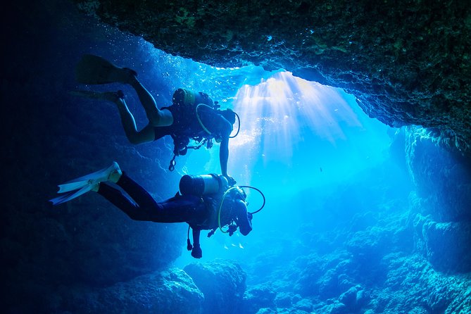 Blue Cave Experience Diving [Charter System / Boat Holding] I Am Very Satisfied With the Beautiful - Accessibility Information