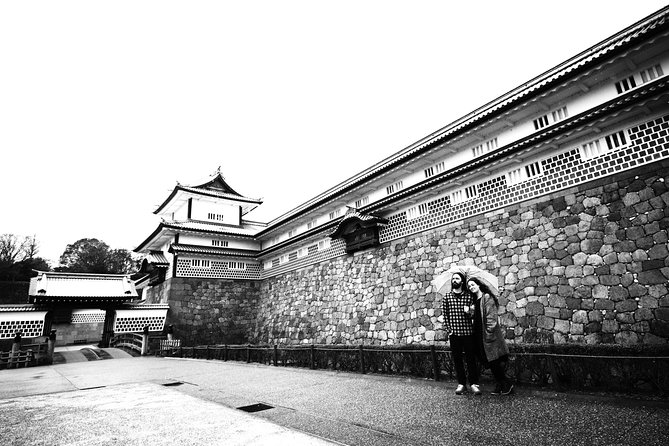 Kanazawa Private Half Day Tour Photoshoot Session by Professional Photographer - Pickup Options
