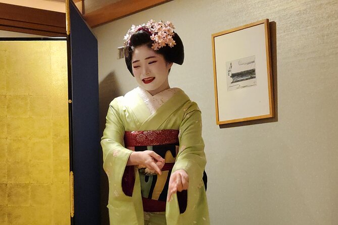 Kyoto Kimono Rental Experience and Maiko Dinner Show - Photo Session