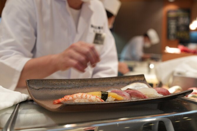Tsukiji Market Eating Tour, Authentic Sushi & Sake Comparison - Authentic Sushi Set Experience