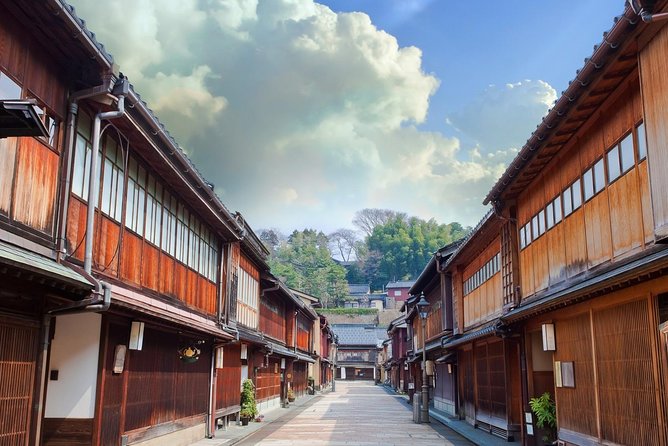 A Half Day In Kanazawa With A Local: Private & Personalized - Positive Reviews From Travelers