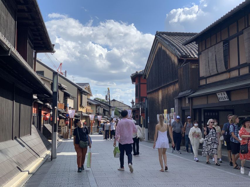 Kyoto: Gion Cultural Walking Tour With Geisha Performance - Meet up