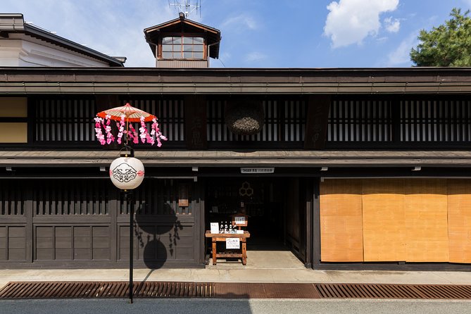 Takayama Oldtownship Walking Tour With Local Guide. (About 70min) - Pricing and Support