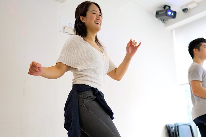 1 Hour Small Group Shuffle Dance Class in Tokyo - Expectations and Restrictions