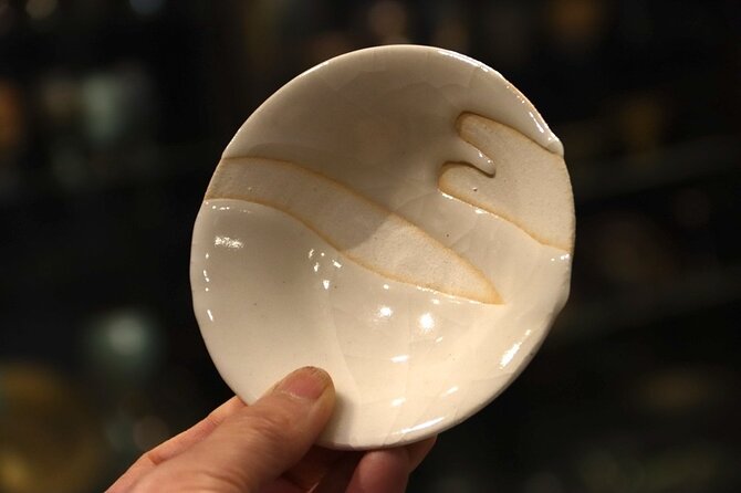 Authentic Pure Gold Kintsugi Workshop With Master Taku in Tokyo - Workshop Expectations and Accessibility