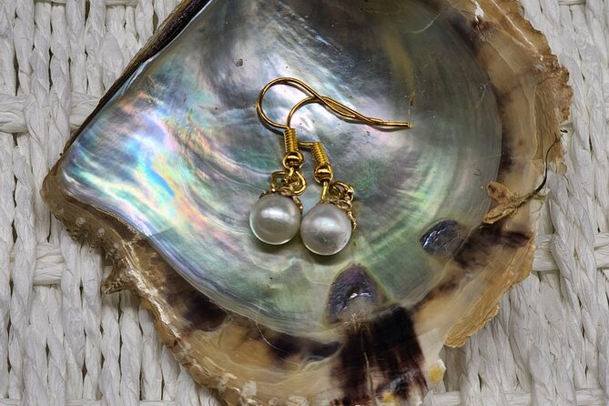 Experience Extracting Pearls From Akoya Oysters - Tips for Pearl Enthusiasts