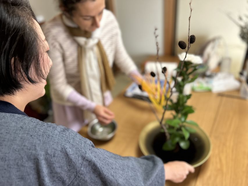 Kyoto: Local Home Visit Ikebana Private Class - Reviews