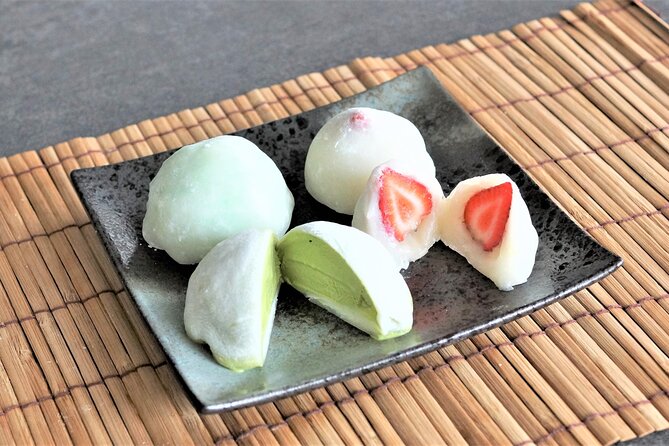 Mochi Making at a Private Studio in Tokyo - Group Size and Class Details