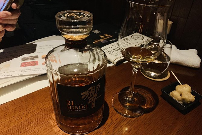 Japanese Whisky Tasting Experience at Local Bar in Tokyo - Guides Expertise