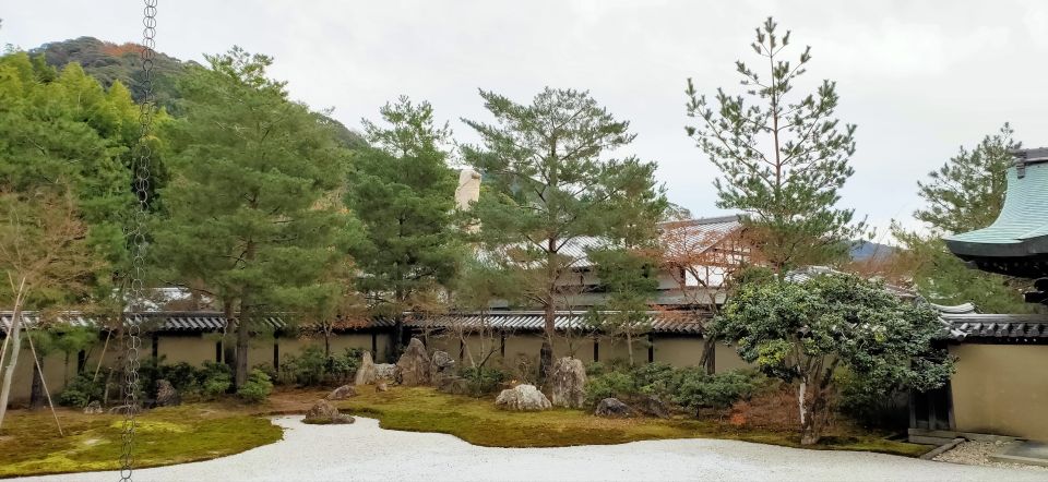 Kyoto: Historic Higashiyama Walking Tour - Fushimi Inari Taisha