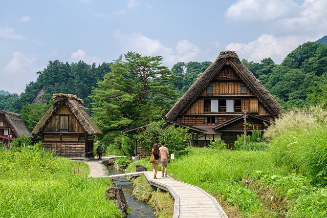 Shirakawago Day Trip: Government Licensed Guide & Vehicle From Takayama - Additional Guidelines