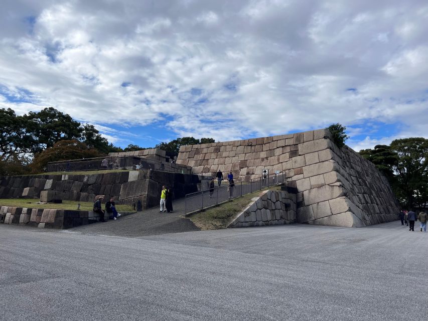Tokyo: Audio Guide of Tokyo Imperial Palace - Reviews and Feedback From Travelers