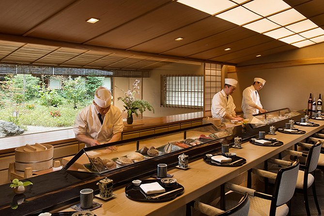 日本料理店SAKURAの寿司ランチセット予約 - Additional Information and Tips