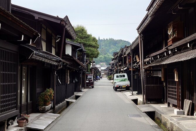 Private Tour From Kanazawa to Takayama and Shirakawa-go - Common questions