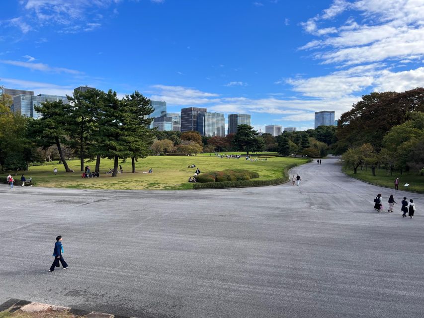 Tokyo: Audio Guide of Tokyo Imperial Palace - The Sum Up