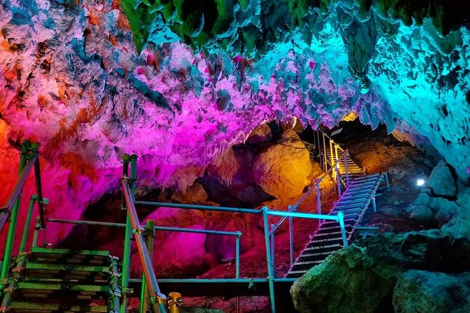 CAVE OKINAWA a Mysterious Limestone CAVE That You Can Easily Enjoy!