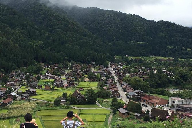 [Day Trip Bus Tour From Kanazawa Station] Enjoy Shirakawa-Go and Gokayama, the Two World Heritage Villages.