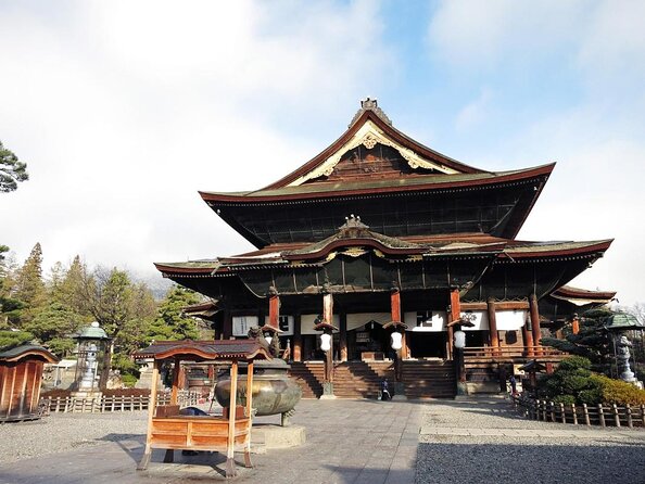 Food & Cultural Walking Tour Around Zenkoji Temple in Nagano - Quick Takeaways