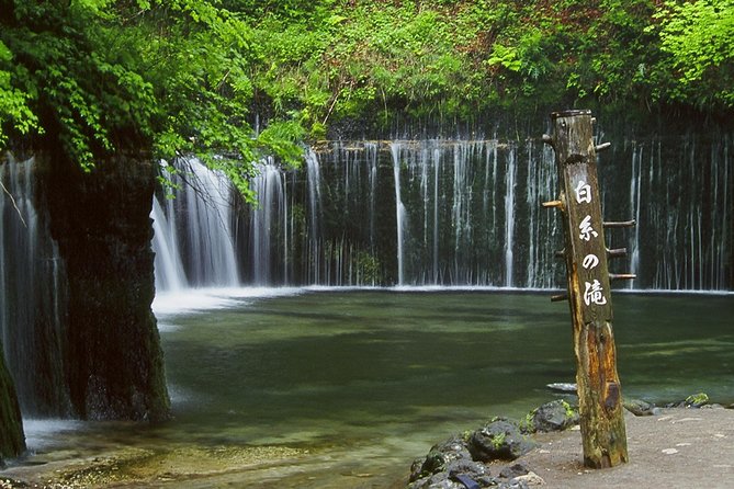 Relax and Refresh in Karuizawa Forest! Shinanoji Down Trekking Around Two People