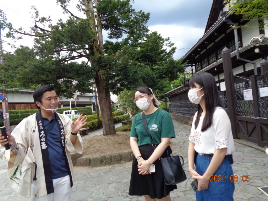 Takayama: Old Town Guided Walking Tour 45min. - Duration and Availability