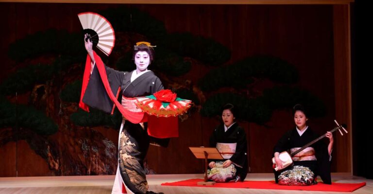 Tokyo: Traditional Performing Arts Show With Lunch/ Dinner