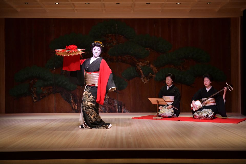 Tokyo: Traditional Performing Arts Show With Lunch/ Dinner - The Sum Up