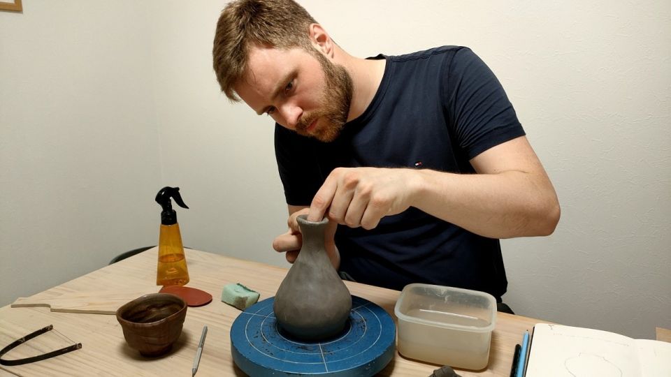 Osaka: Private Workshop on Traditional Japanese Ceramics - Frequently Asked Questions