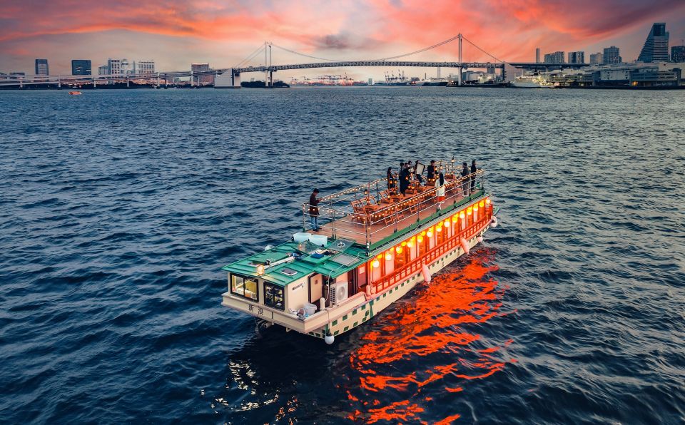 Tokyo: Yakatabune Dinner Cruise & Traditional Japanese Show - Quick Takeaways