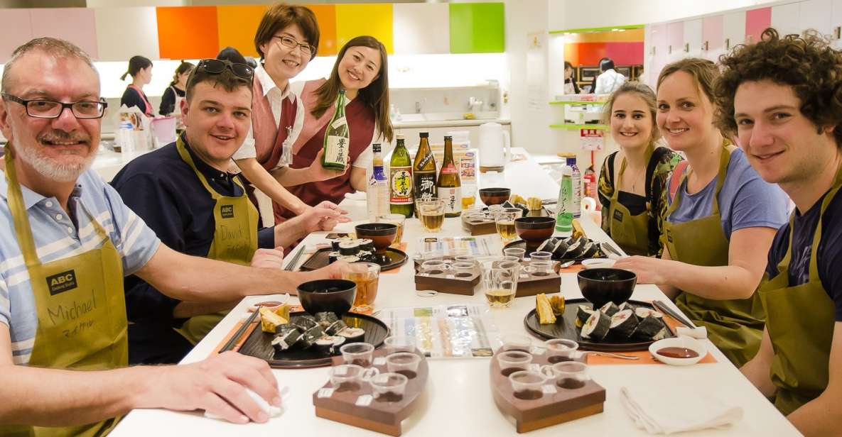 Tokyo: Tsukiji Market Walking Tour & Rolled Sushi Class - Experience Highlights