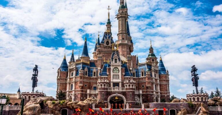 Tokyo Disneyland/DisneySea Entry Pass & Shared Transfer
